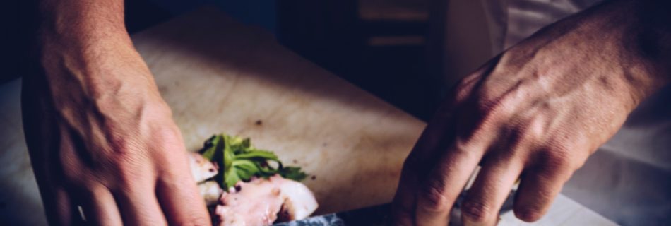 hands-g20a834e7c_1920